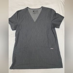 FIGS Casma 3 pocket scrub top - small, graphite